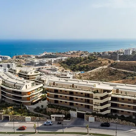 Vivi Homes - Valley - Sea Views - Pool - Terrace פואנגירולה