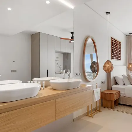 Vivi Homes - Valley - Sea Views - Pool - Terrace * פואנגירולה