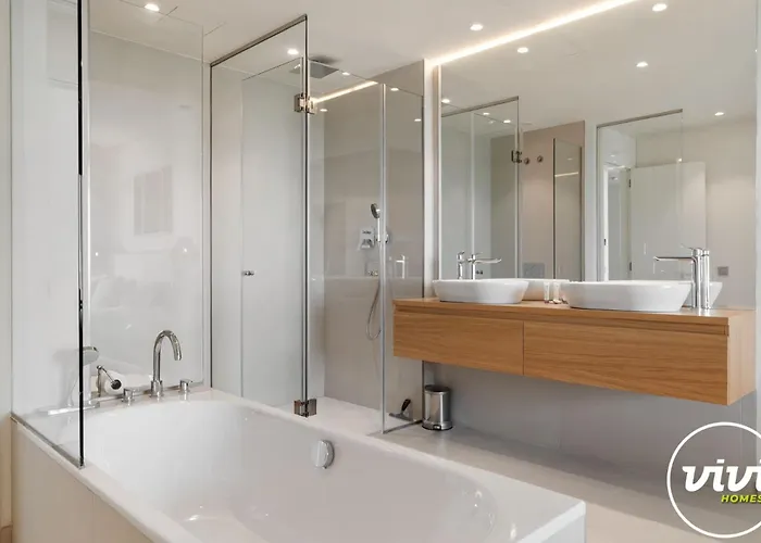 Vivi Homes - Valley - Sea Views - Pool - Terrace Apartment