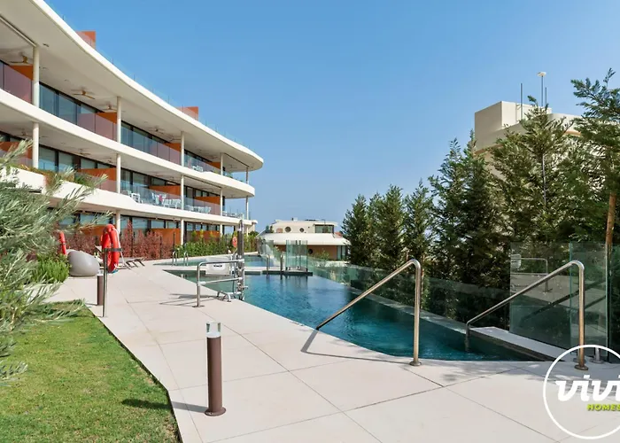 Vivi Homes - Valley - Sea Views - Pool - Terrace Apartment *